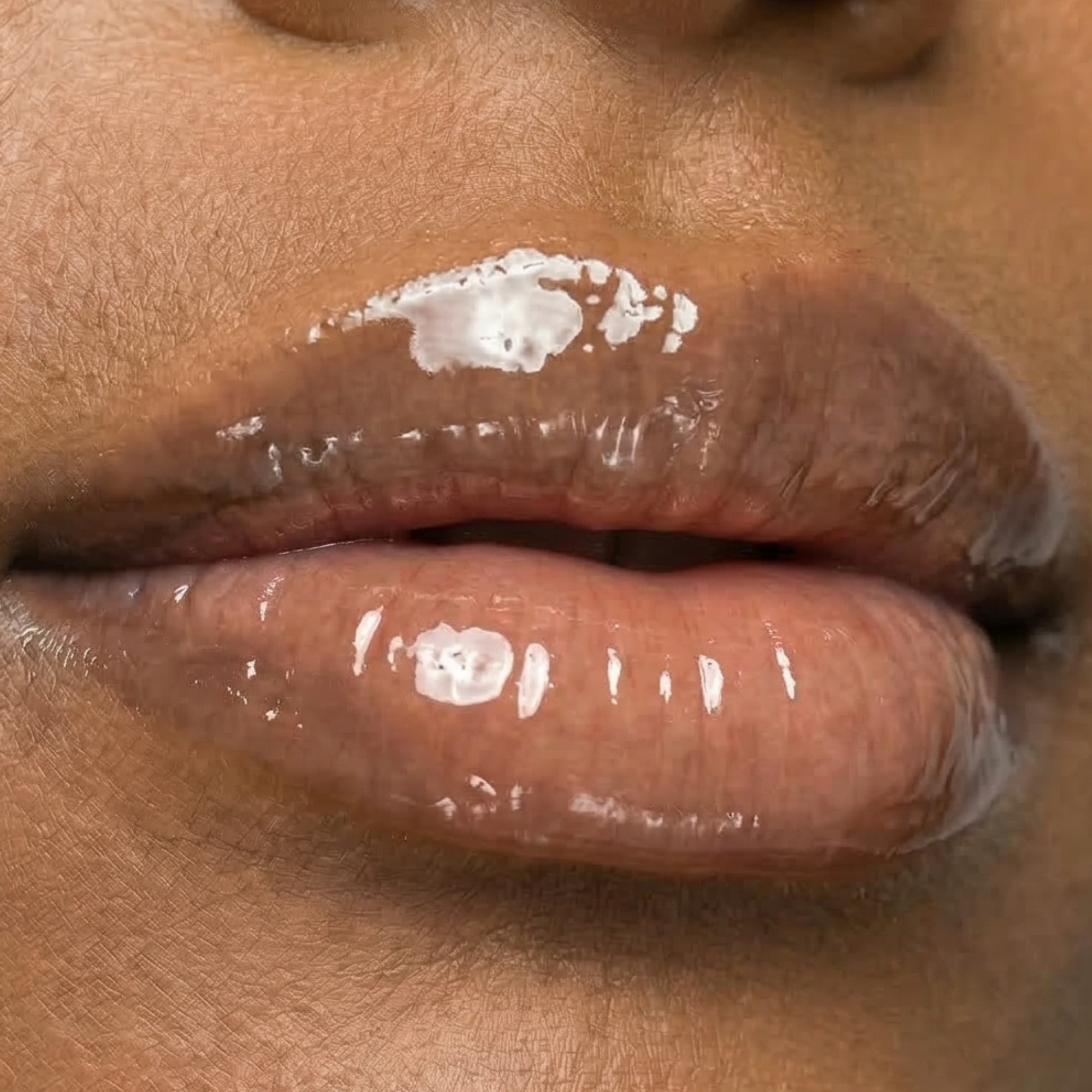 Nubyén Nude Lip Plumping Augmentation Gloss -best safe, reversible lip plumper and a natural alternative to fillers for fuller lips.