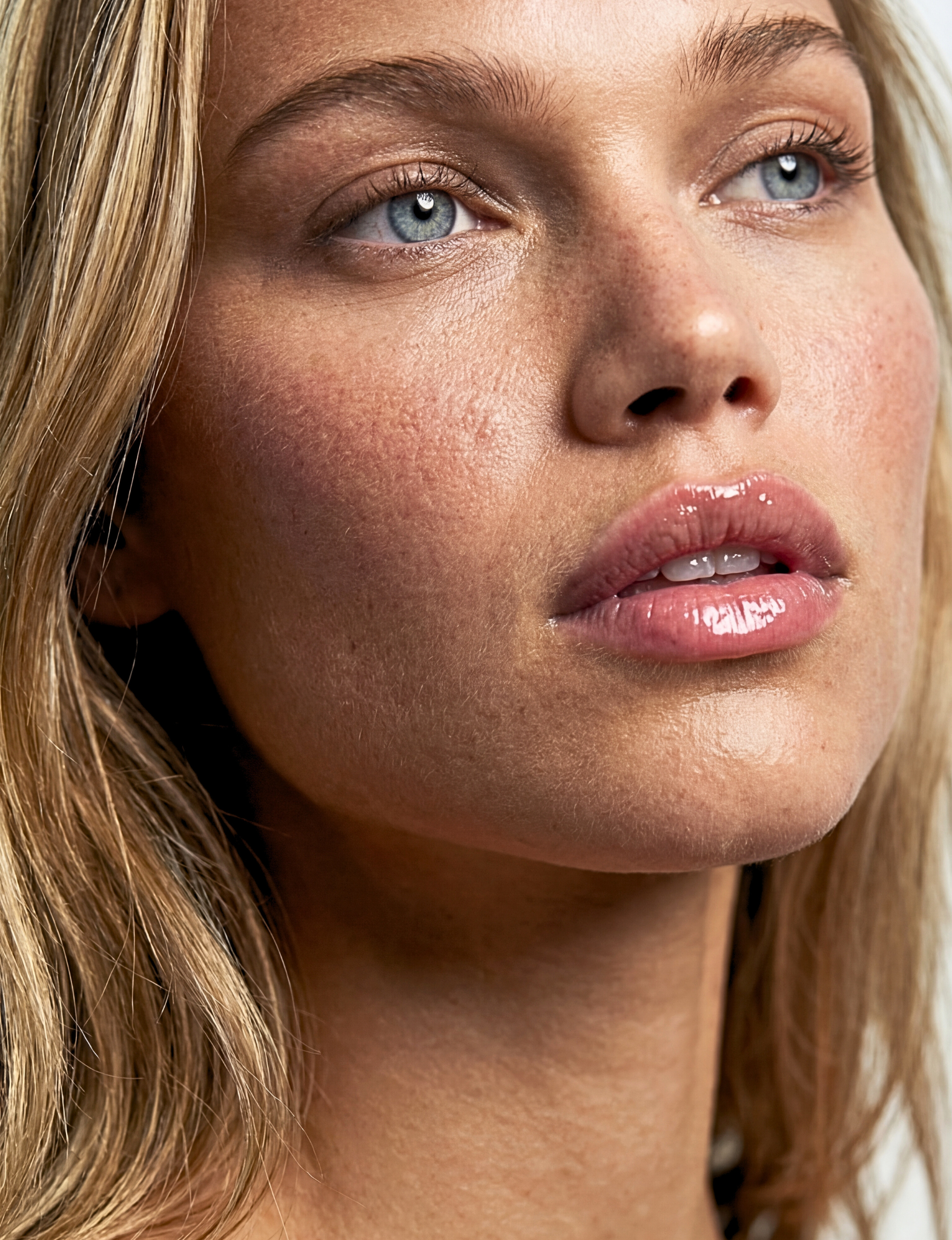 Nubyen lip plumper, best lip plumper, lip plumping gloss, nubyen lip plumping balm, lip plumping balm, This Lip plumping gloss Nubyen Nude, its our best selling vegan and cruelty free gloss for fuller lips instantly, has natural ingredients such as collagen &amp; hyaluronic acid, best lip plumping lipgloss, best lip plumper, lip filler, full lips, lip injections, to faced lip injection, nubyen nude , nubyen lip fila, nubyen lip plumping balm , lip fila, tinted lip plumping elixir, nubyen nude , refy, sephora,