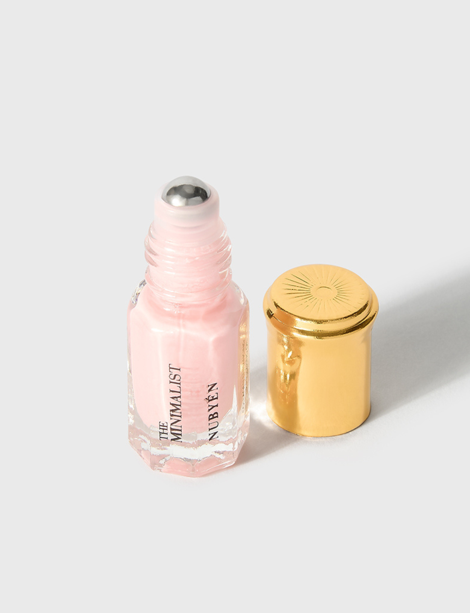 Achieve instant volume with Nubyen Lip Plumping Oil – enriched with marine collagen and AHAs for hydrated, plump lips.