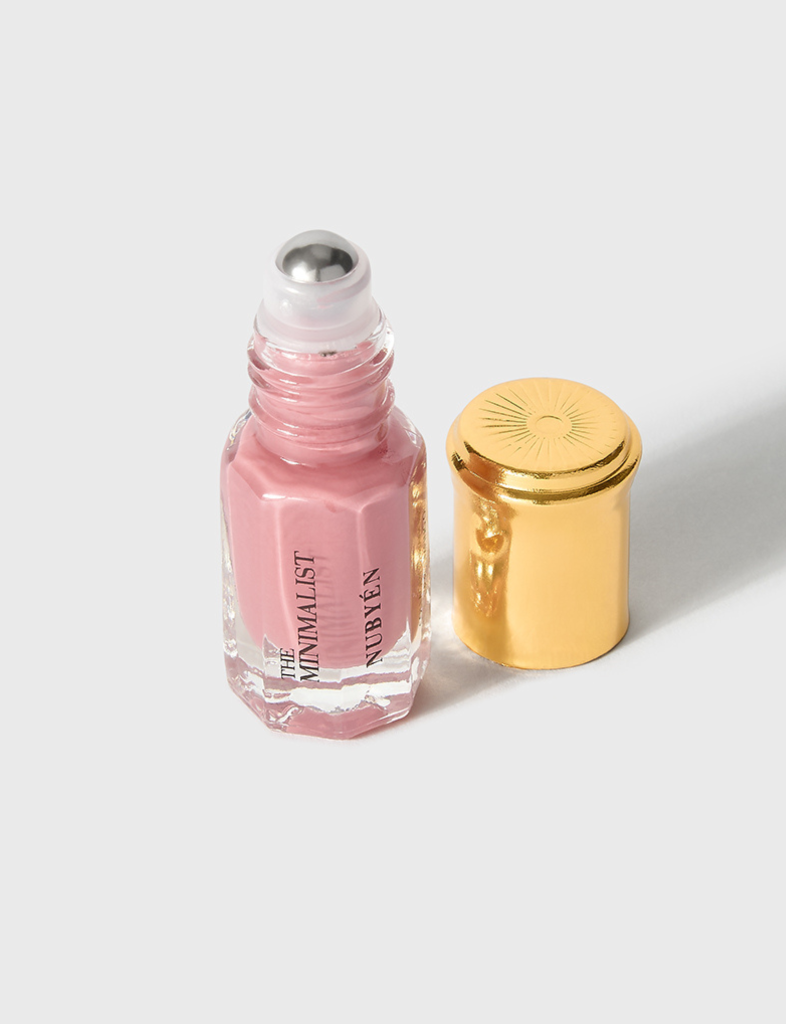 Achieve instant volume with Nubyen Lip Plumping Oil – enriched with marine collagen and AHAs for hydrated, plump lips.