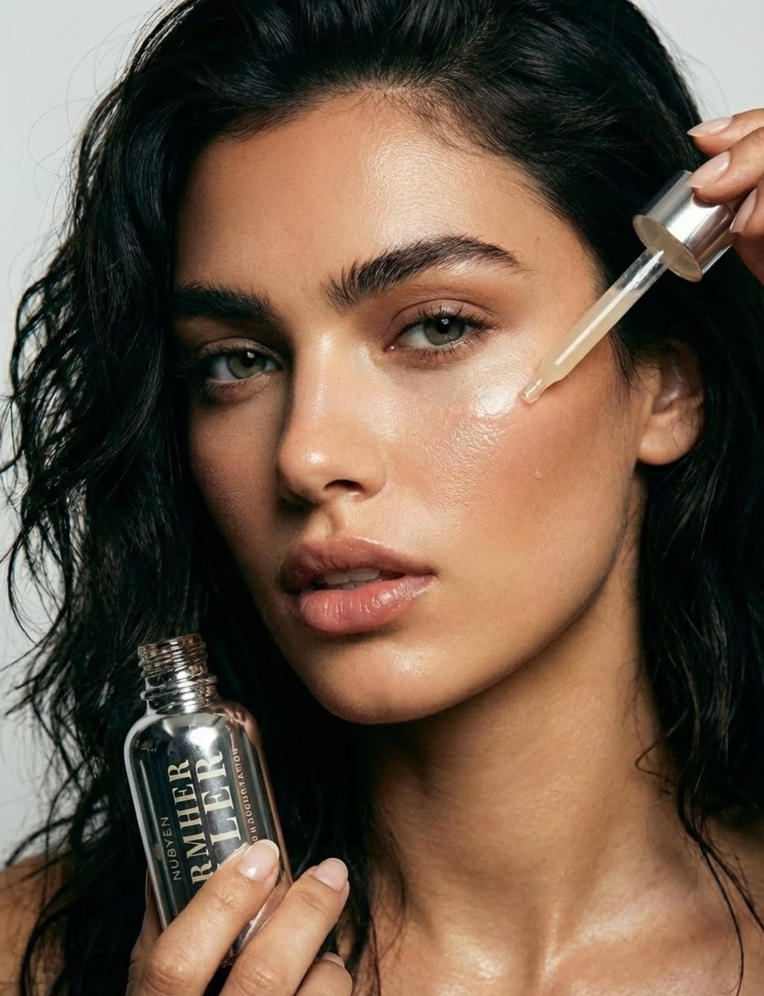 Nubyén Dermher Filler Skin Serum – Vegan alternative to injectable fillers with natural ingredients like Hyaluronic Acid, Reishi, and Melon to lift and brighten skin for a youthful glow.