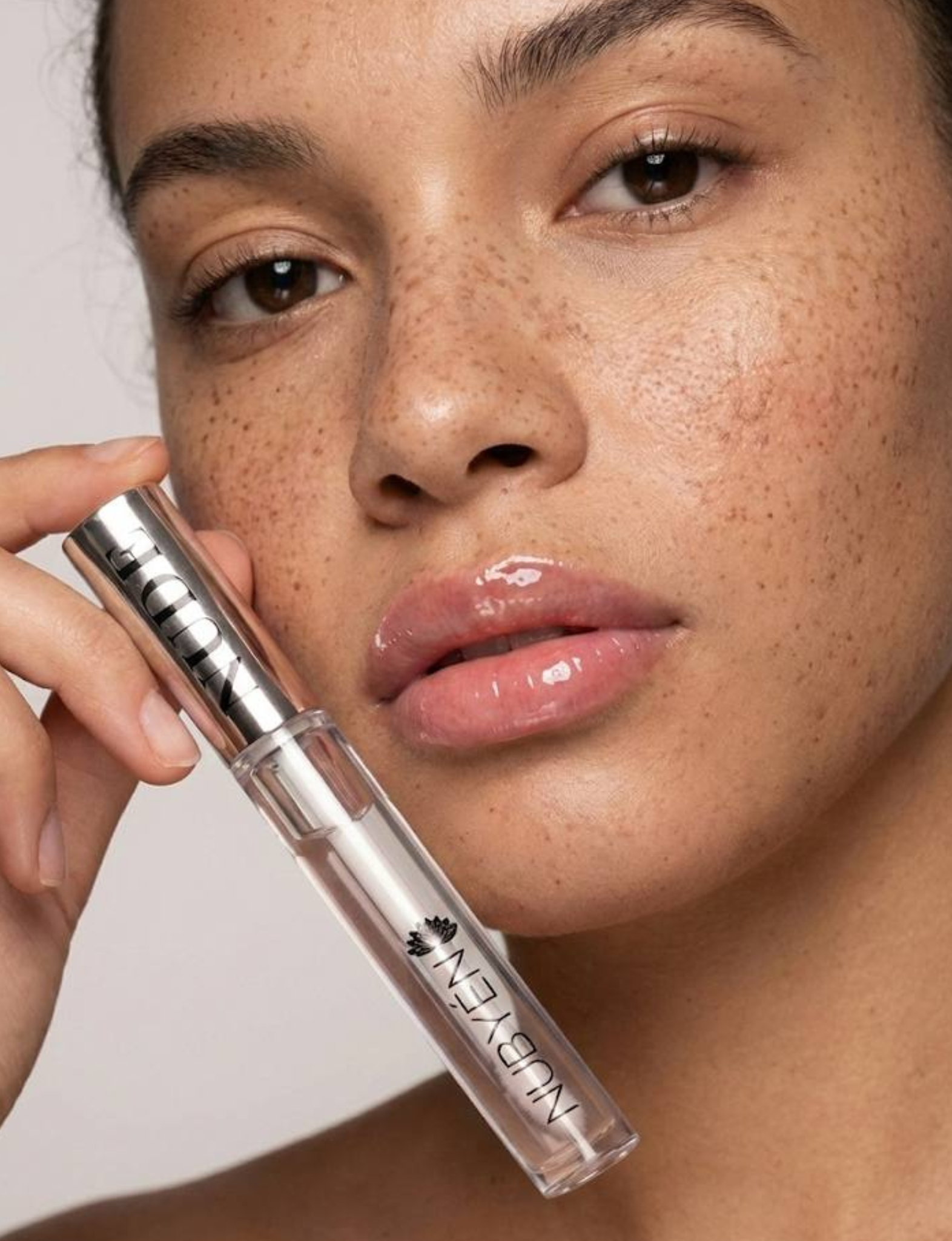 Nubyén Nude Lip Plumping Augmentation Gloss