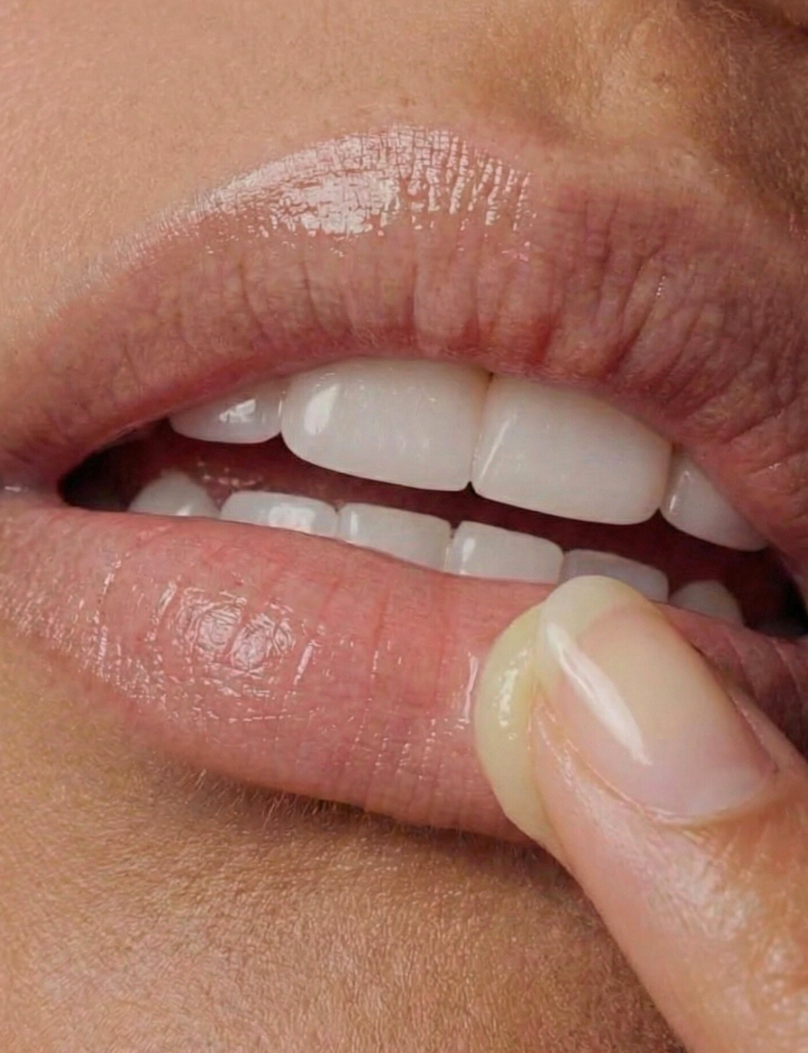 Nubyen Lip Filá Plumping Balm – natural, plant-based lip enhancer for fuller, hydrated lips with a supple, non-gloss finish 100% plant based ingredients