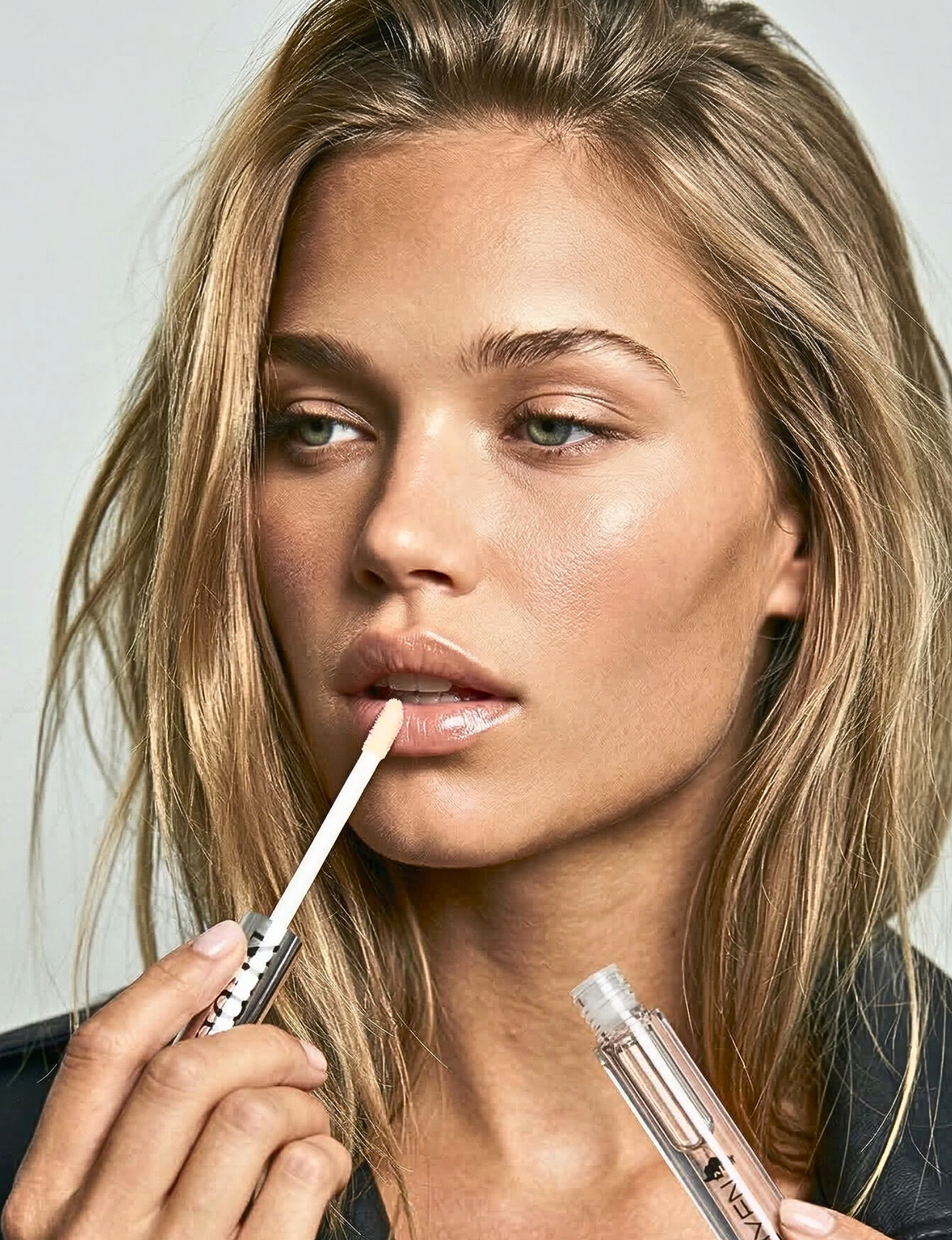 Nubyén Nude Lip Plumping Augmentation Gloss -best safe, reversible lip plumper and a natural alternative to fillers for fuller lips.Nubyen lip plumper, best lip plumper, lip plumping gloss, nubyen lip plumping balm, lip plumping balm, This Lip plumping gloss Nubyen Nude, its our best selling vegan and cruelty free gloss for fuller lips instantly, has natural ingredients such as collagen &amp; hyaluronic acid, best lip plumping lipgloss, best lip plumper, lip filler, full lips, lip injections, to faced lip