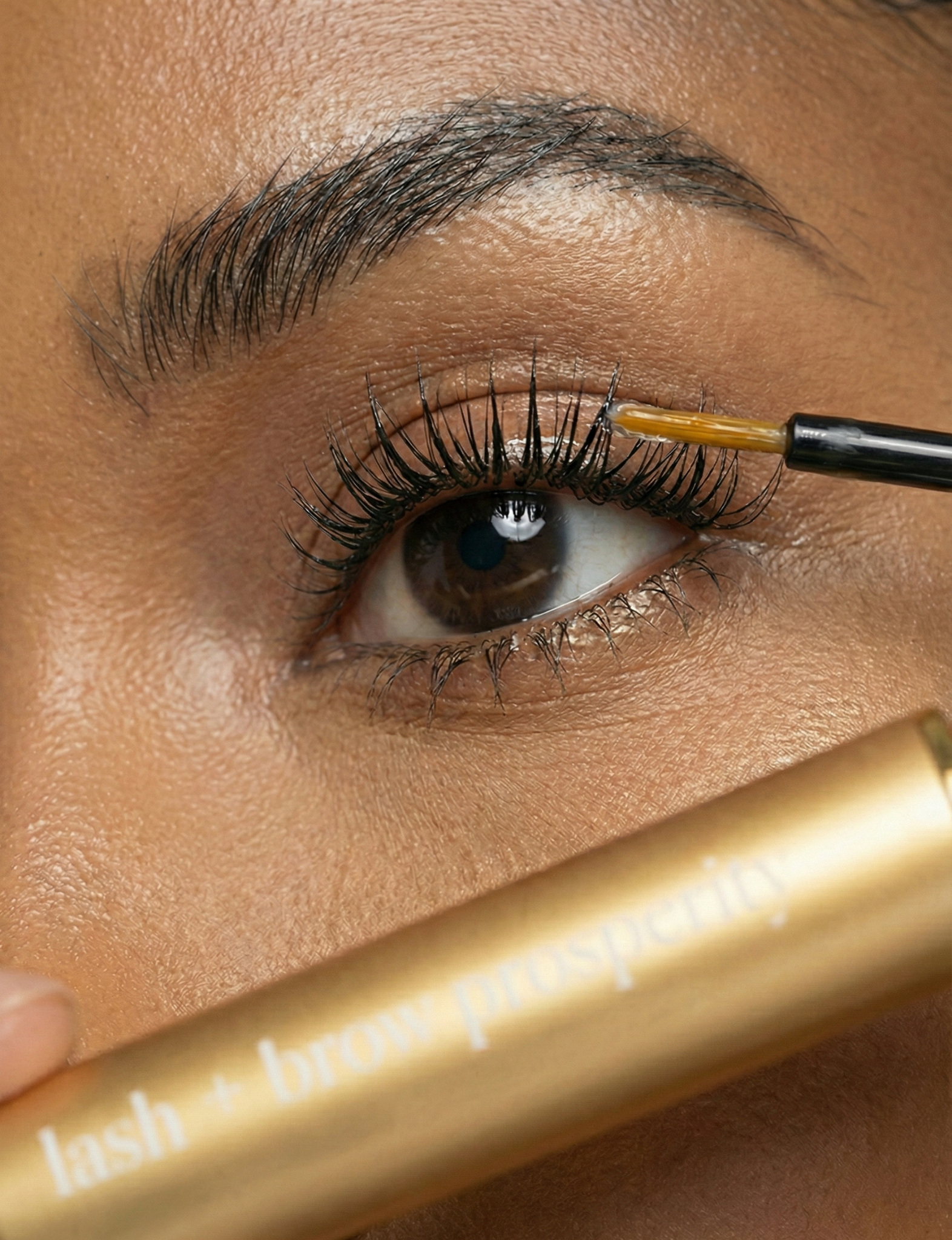 Rejuvenate and strengthen lashes and brows with Nubyén Lash + Brow Prosperity Growth Enhancer. This 100% natural serum combines Baobab, Olive Squalene, Tamanu, and Candlenut oils to repair and nourish hair follicles. Infused with rosemary and raspberry seed extracts, it rebuilds keratin bonds for fuller, thicker brows and lashes. Lightweight, fast-absorbing, and free from harsh chemicals, it's the perfect solution for safe and natural lash and brow enhancement. Pair with Restore Me Brow Pomade for ultimate 