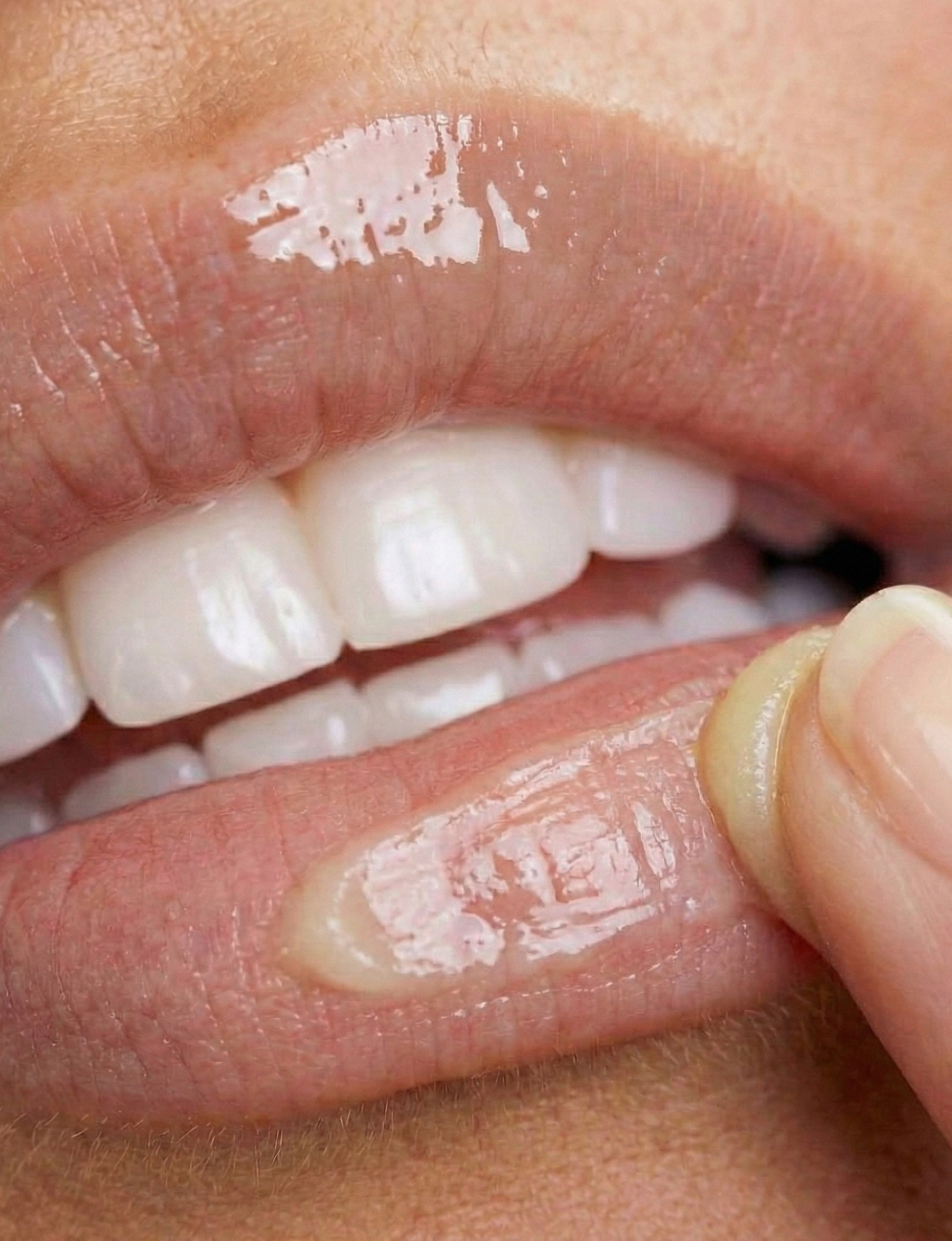 Nubyen Lip Filá Plumping Balm – natural, plant-based lip enhancer for fuller, hydrated lips with a supple, non-gloss finish 100% plant based ingredients