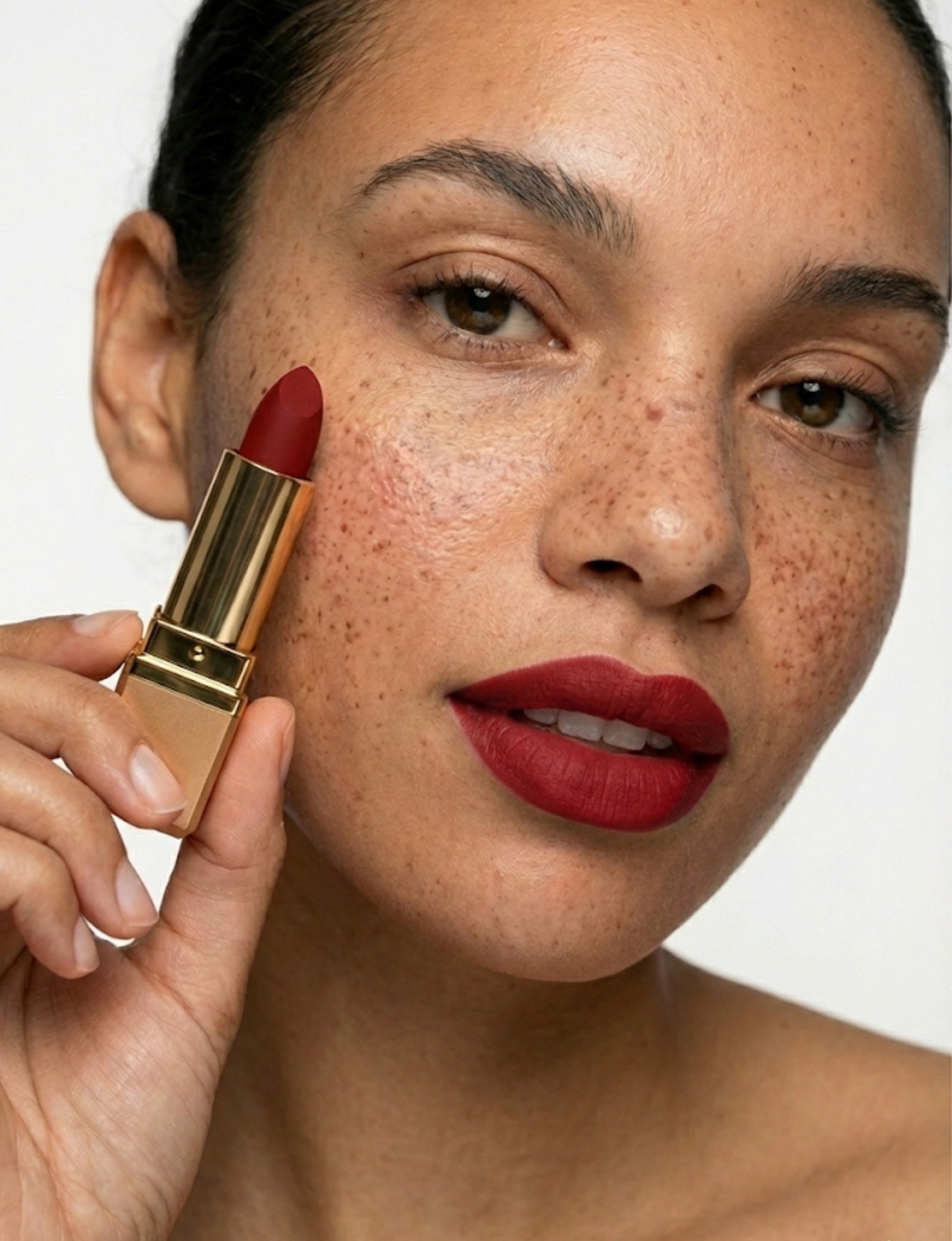 Nubyén Lip Prosperity Plumping Matte Lipstick – A luxurious matte lipstick that plumps, hydrates, and enhances lip volume naturally. Infused with nourishing ingredients like hyaluronic acid and cinnamon, it delivers bold, long-lasting color while keeping lips smooth and moisturized. 100% vegan, cruelty-free, and free from parabens and sulfates, this lipstick is perfect for fuller, healthier-looking lips. Created by medical professionals, it combines beauty and science for confident, radiant results