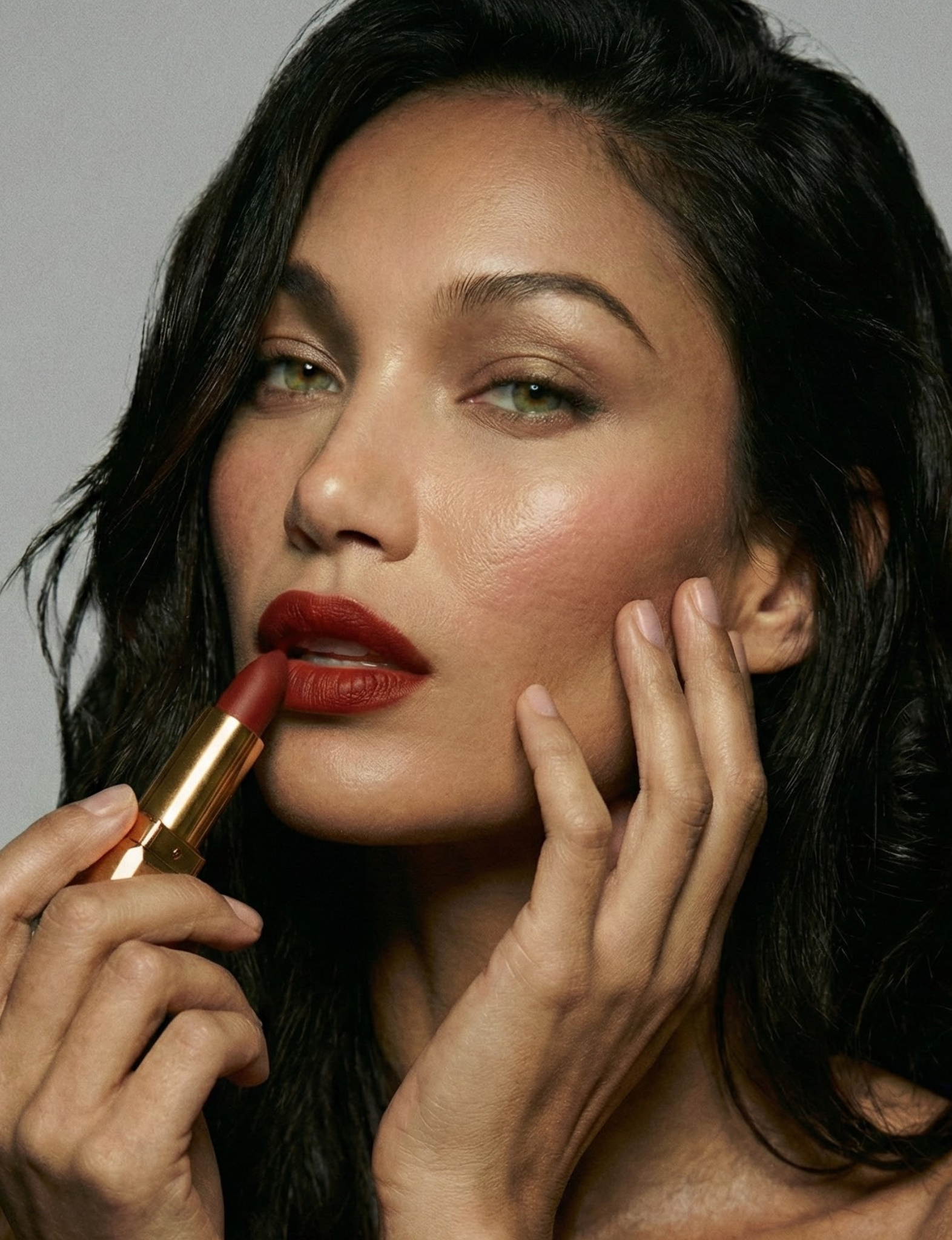 Nubyén Lip Prosperity Plumping Matte Lipstick – A luxurious matte lipstick that plumps, hydrates, and enhances lip volume naturally. Infused with nourishing ingredients like hyaluronic acid and cinnamon, it delivers bold, long-lasting color while keeping lips smooth and moisturized. 100% vegan, cruelty-free, and free from parabens and sulfates, this lipstick is perfect for fuller, healthier-looking lips. Created by medical professionals, it combines beauty and science for confident, radiant results