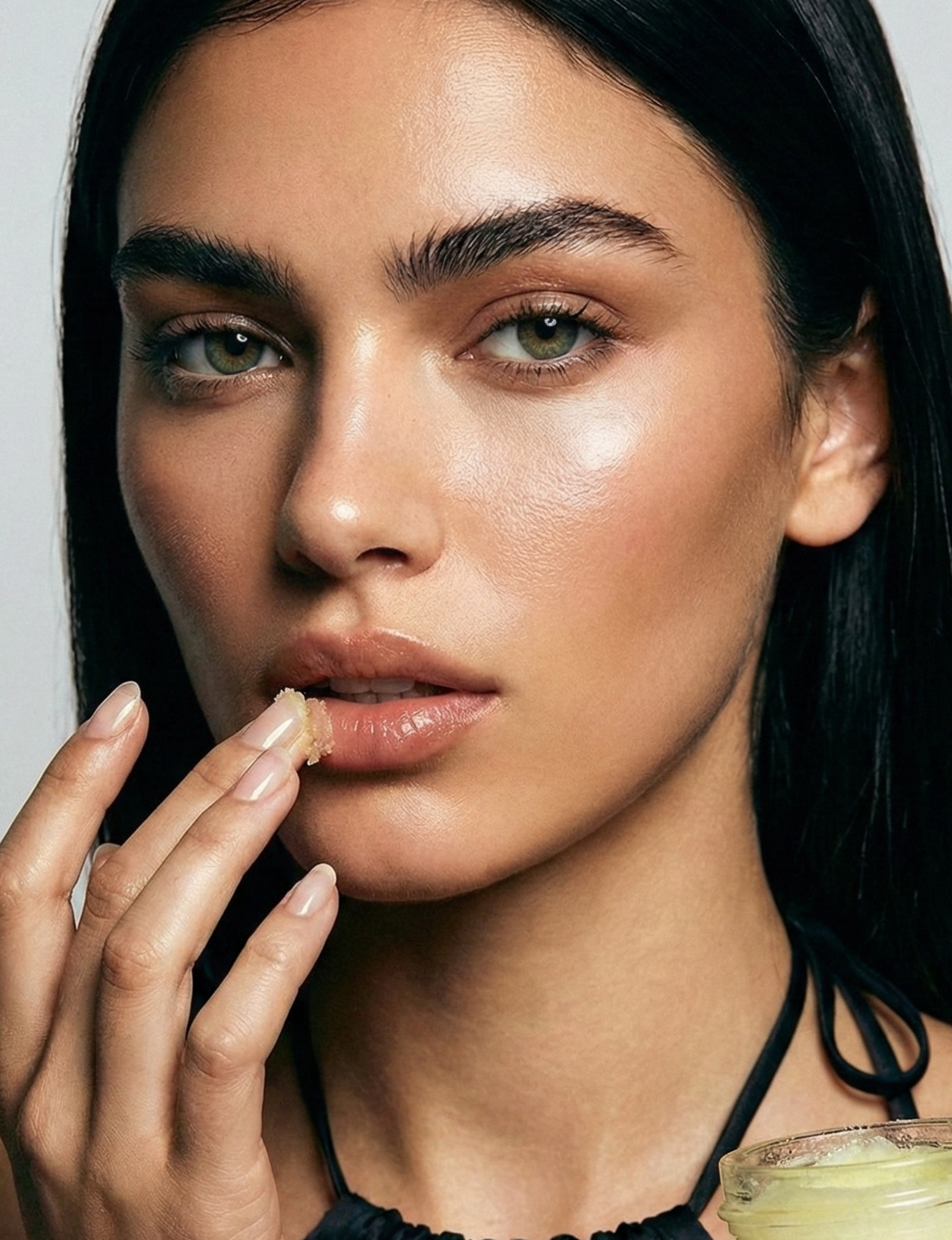 Nubyén Lip Filá natural lip plumper with matte finish, plant-powered formula for visibly fuller lips