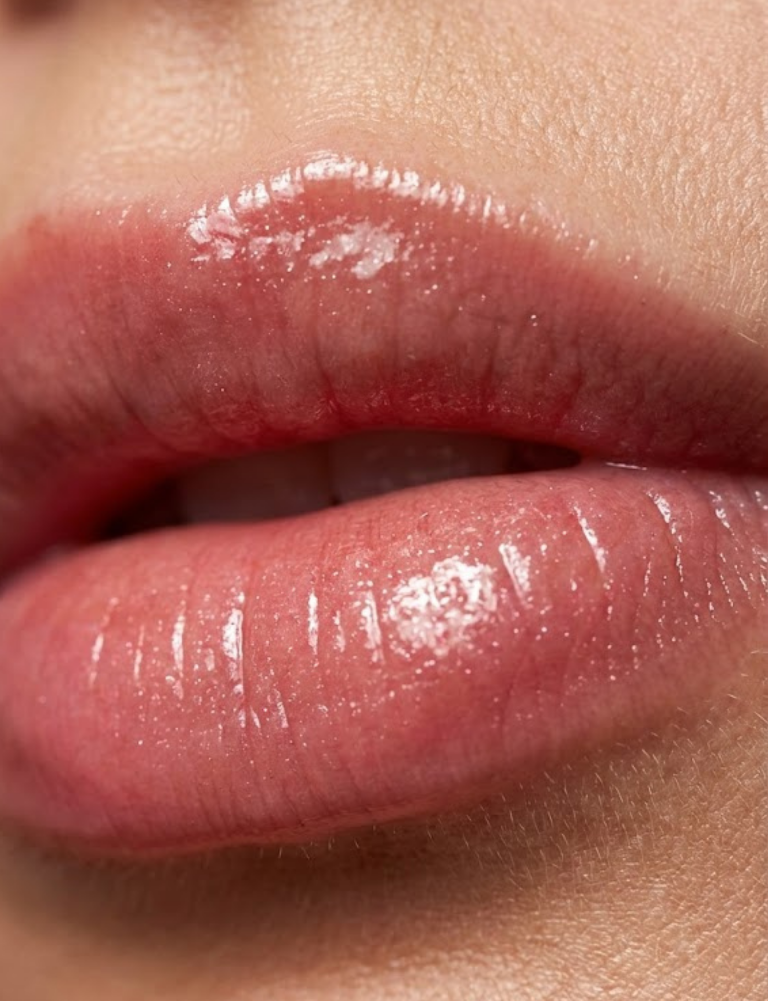 Enhance lip volume with Nubyén Lip Prosperity Tinted Plumping Balm – plant-based lip plumper with cinnamon, Reishi mushroom, lemongrass, and AHAs. Vegan, cruelty-free, recyclable, and free from parabens and sulfates. Instantly hydrates, boosts natural color, and adds a subtle tint for fuller, kissable lips