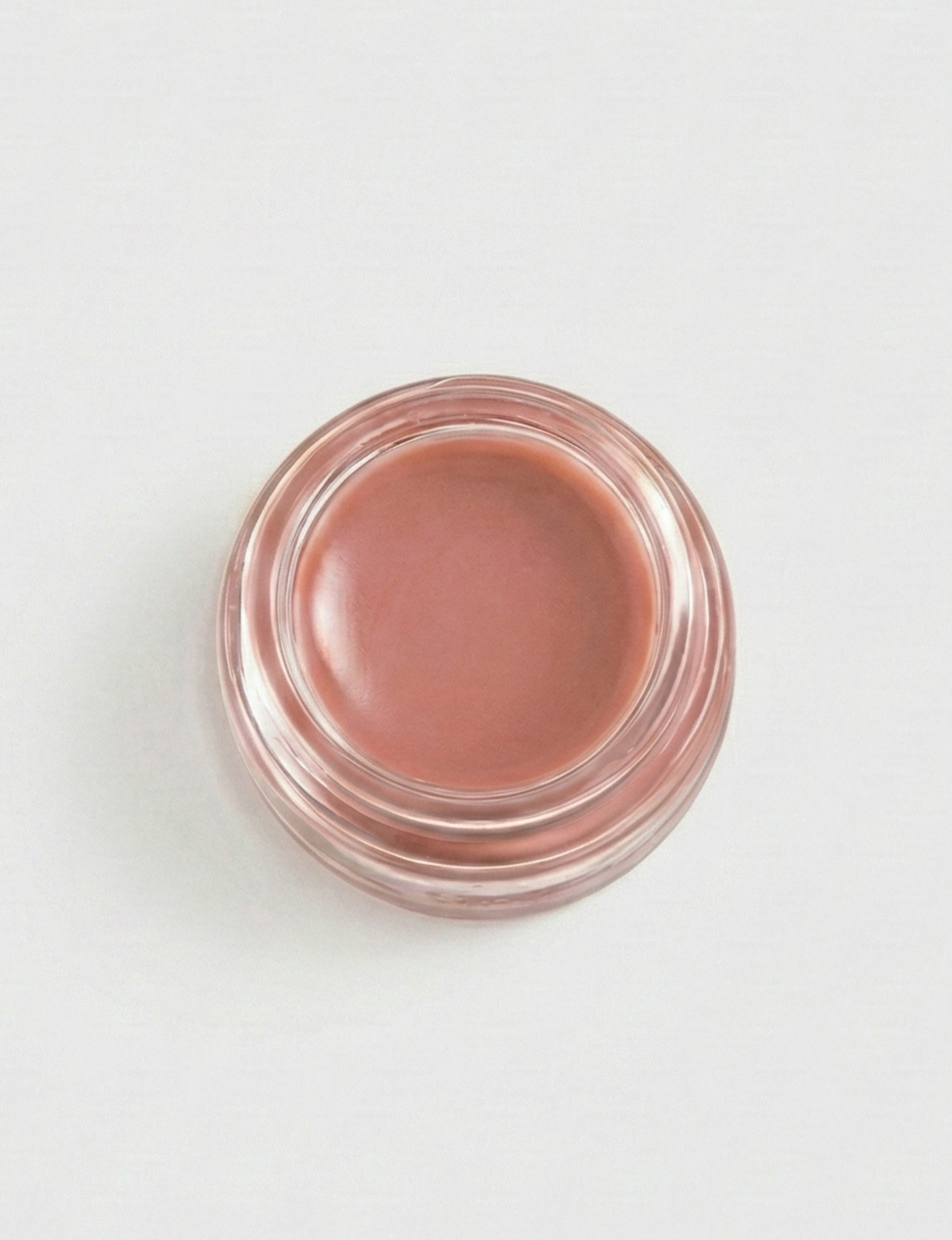 Enhance lip volume with Nubyén Lip Prosperity Tinted Plumping Balm – plant-based lip plumper with cinnamon, Reishi mushroom, lemongrass, and AHAs. Vegan, cruelty-free, recyclable, and free from parabens and sulfates. Instantly hydrates, boosts natural color, and adds a subtle tint for fuller, kissable lips