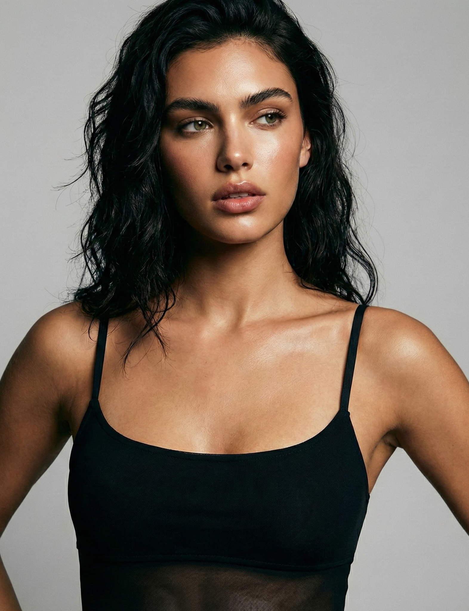 Nubyen best selling  Muse Highlighter shown in its compact, a natural radiant highlighter with papaya fruit extract that brightens the skin and delivers a seamless glow.