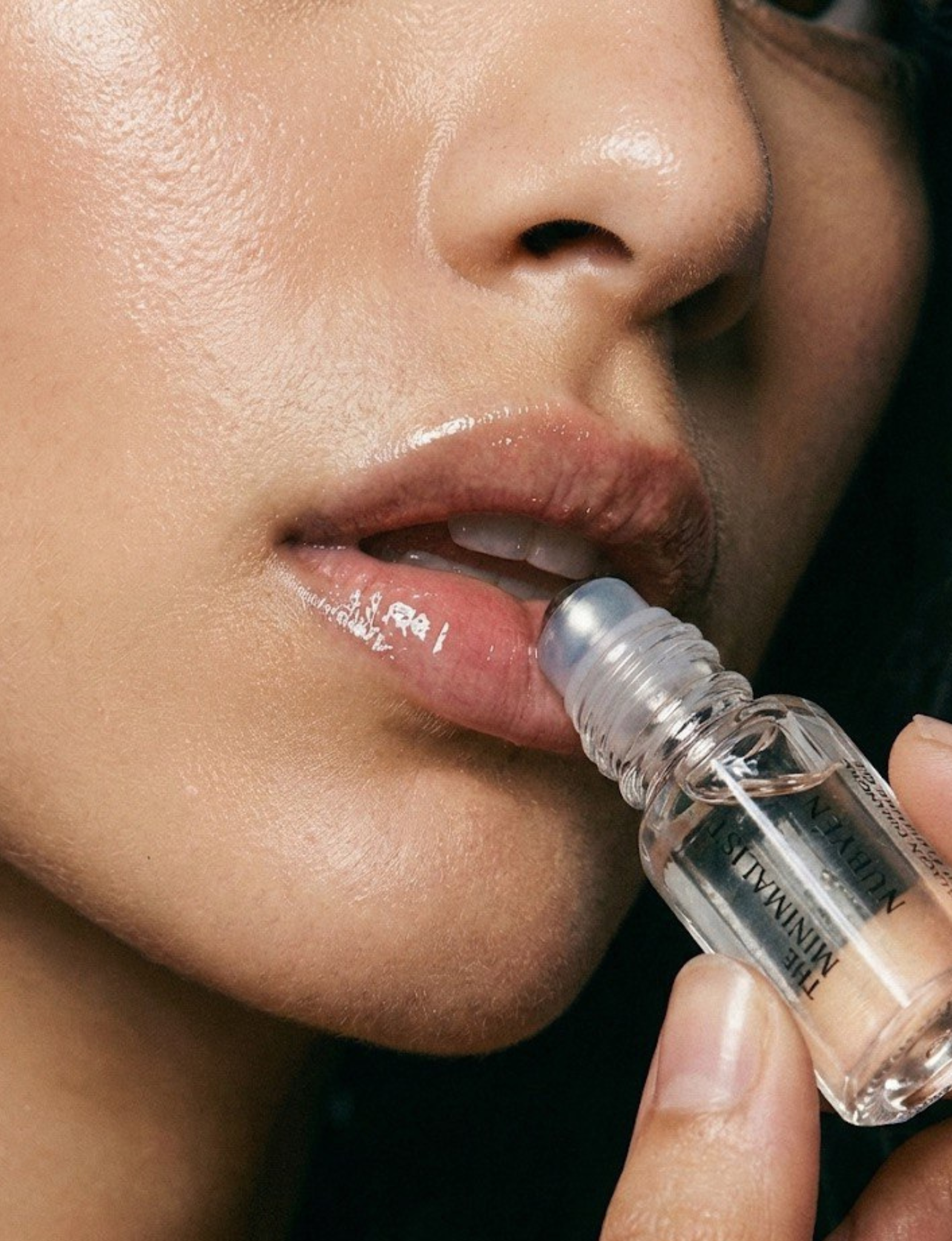 Achieve instant volume with Nubyen Lip Plumping Oil – enriched with marine collagen and AHAs for hydrated, plump lips.