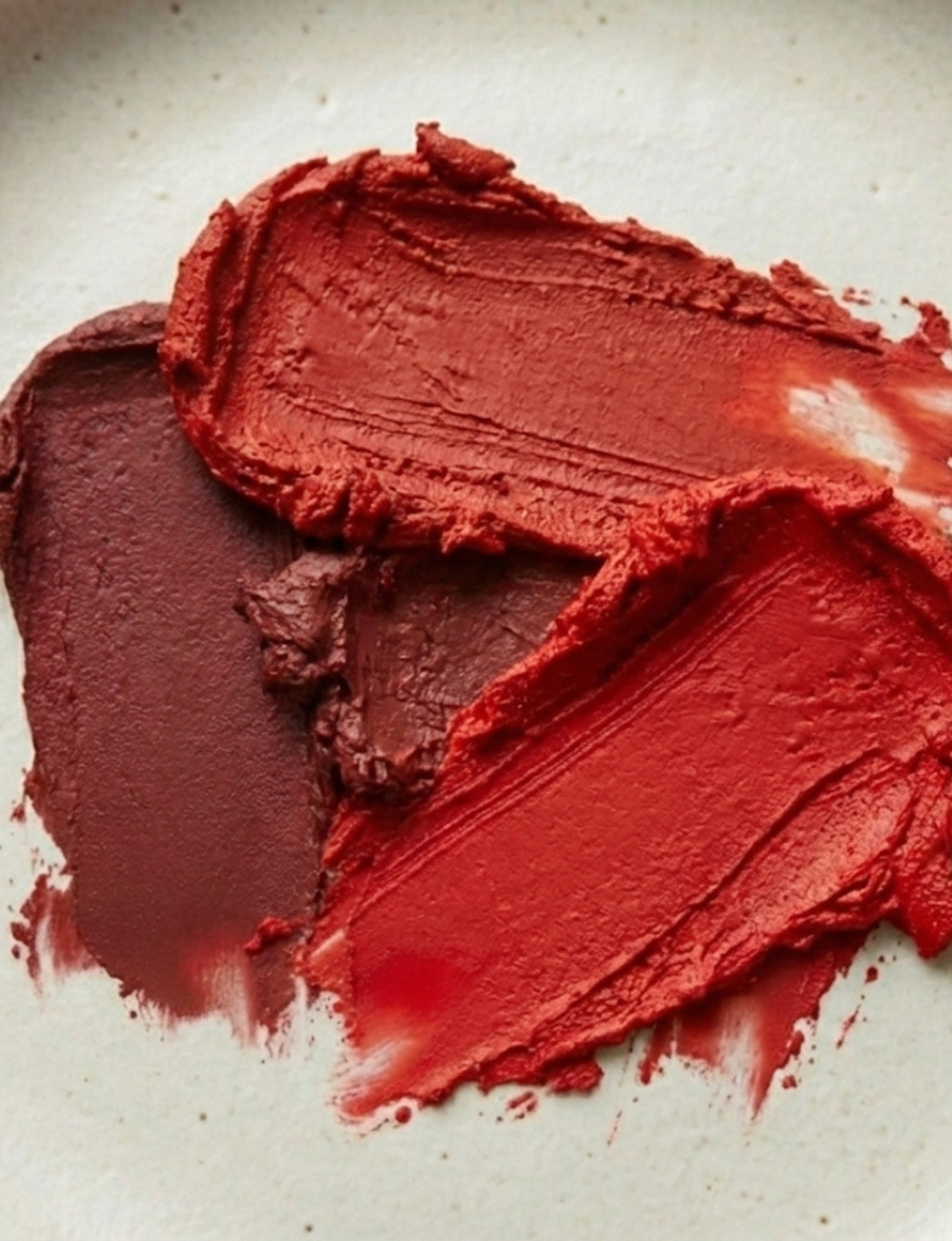 Nubyén Lip Prosperity Plumping Matte Lipstick – A luxurious matte lipstick that plumps, hydrates, and enhances lip volume naturally. Infused with nourishing ingredients like hyaluronic acid and cinnamon, it delivers bold, long-lasting color while keeping lips smooth and moisturized. 100% vegan, cruelty-free, and free from parabens and sulfates, this lipstick is perfect for fuller, healthier-looking lips. Created by medical professionals, it combines beauty and science for confident, radiant results