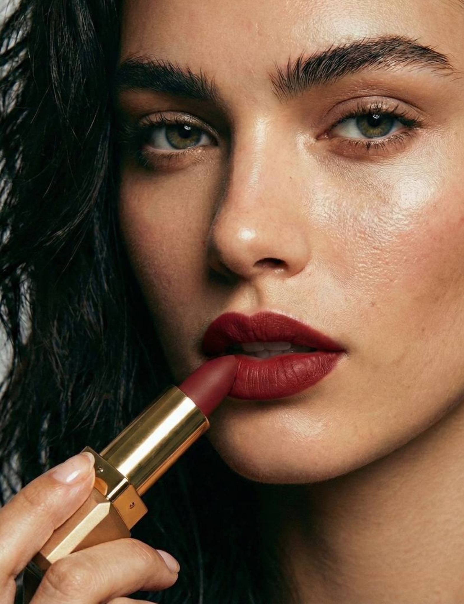 Nubyén Lip Prosperity Plumping Matte Lipstick – A luxurious matte lipstick that plumps, hydrates, and enhances lip volume naturally. Infused with nourishing ingredients like hyaluronic acid and cinnamon, it delivers bold, long-lasting color while keeping lips smooth and moisturized. 100% vegan, cruelty-free, and free from parabens and sulfates, this lipstick is perfect for fuller, healthier-looking lips. Created by medical professionals, it combines beauty and science for confident, radiant results