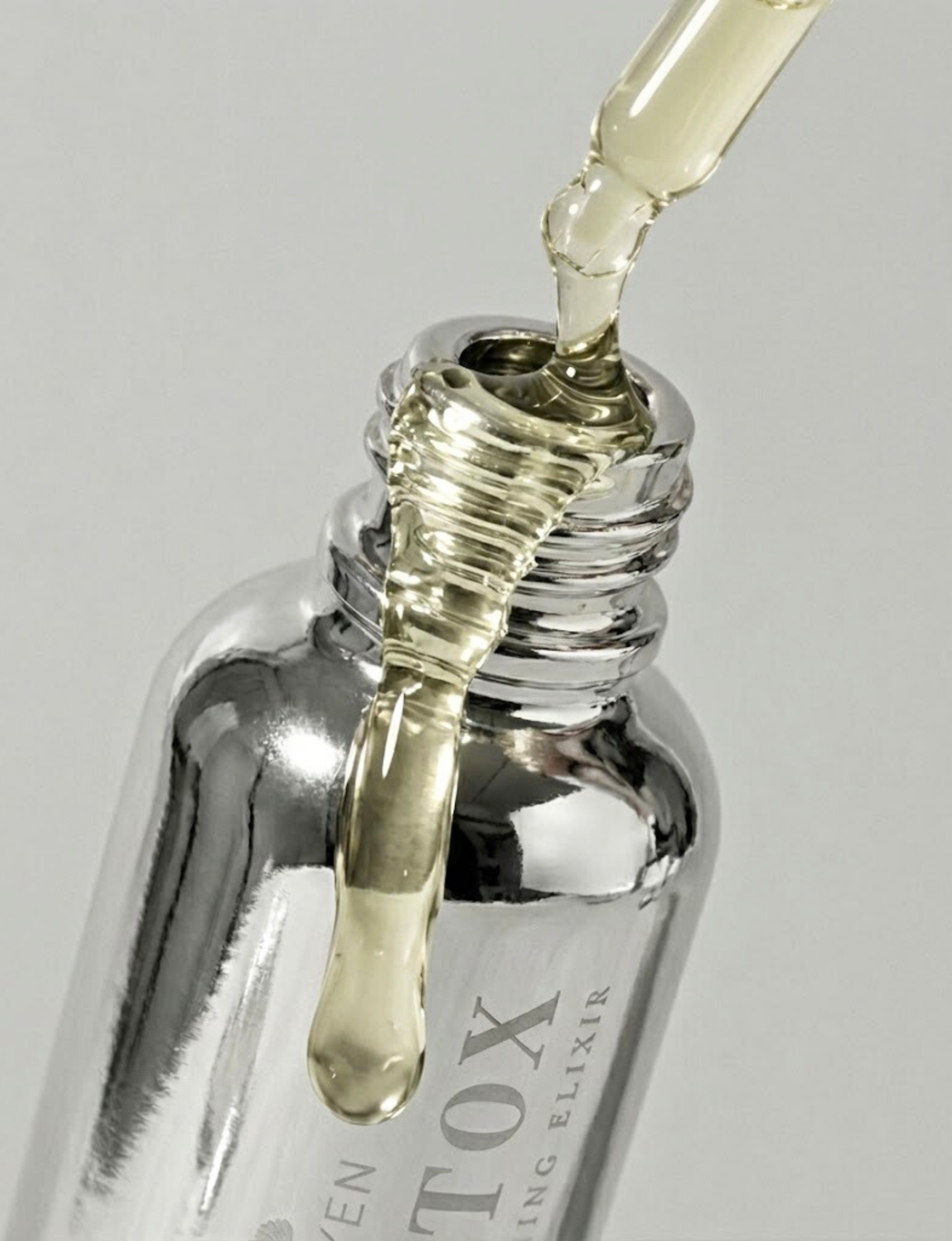 Beautox natural alternative to Botox, vegan skin enhancement serum with Niacinamide, adaptogen amino complexes, and recyclable glass packaging, designed for glowing, lifted skin. Suitable for all skin types.