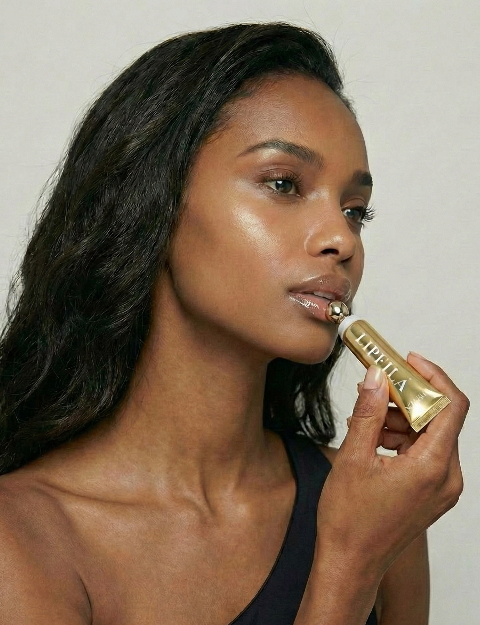 Lip Fila Silk Nubyén Nude Lip Plumping Augmentation Gloss -best safe, reversible lip plumper and a natural alternative to fillers for fuller lips.