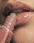 Achieve instant volume with Nubyen Lip Plumping Oil  enriched with marine collagen and AHAs for hydrated, plump lips.