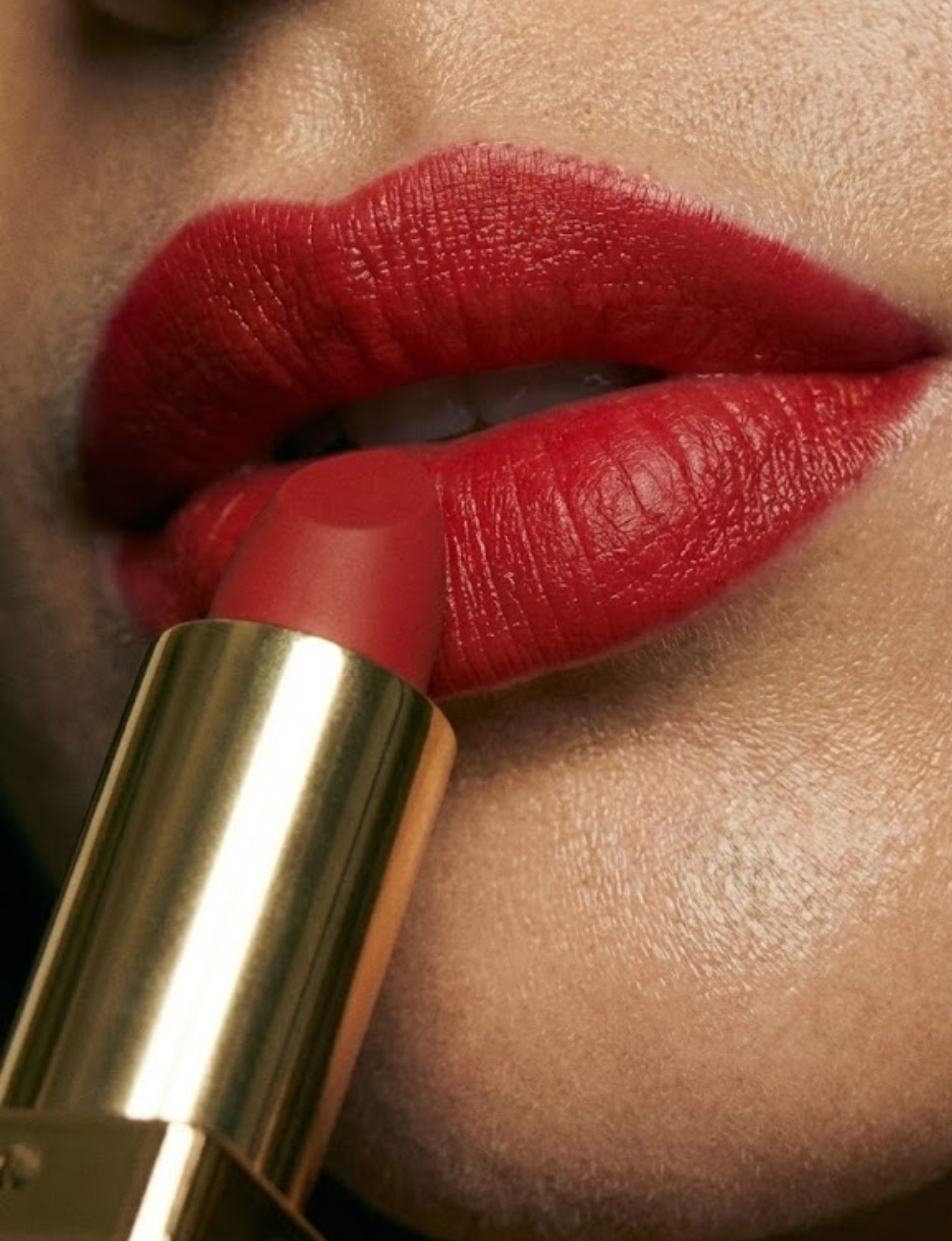 Nubyén Lip Prosperity Plumping Matte Lipstick – A luxurious matte lipstick that plumps, hydrates, and enhances lip volume naturally. Infused with nourishing ingredients like hyaluronic acid and cinnamon, it delivers bold, long-lasting color while keeping lips smooth and moisturized. 100% vegan, cruelty-free, and free from parabens and sulfates, this lipstick is perfect for fuller, healthier-looking lips. Created by medical professionals, it combines beauty and science for confident, radiant results