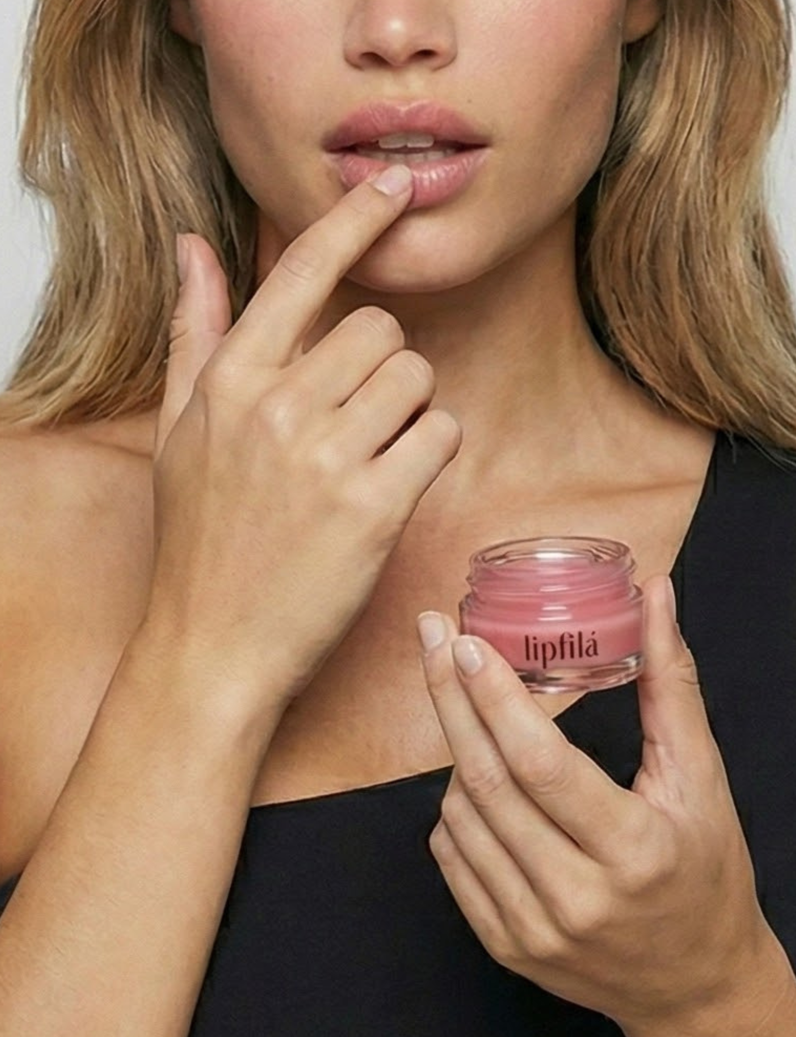 Enhance lip volume with Nubyén Lip Prosperity Tinted Plumping Balm – plant-based lip plumper with cinnamon, Reishi mushroom, lemongrass, and AHAs. Vegan, cruelty-free, recyclable, and free from parabens and sulfates. Instantly hydrates, boosts natural color, and adds a subtle tint for fuller, kissable lips