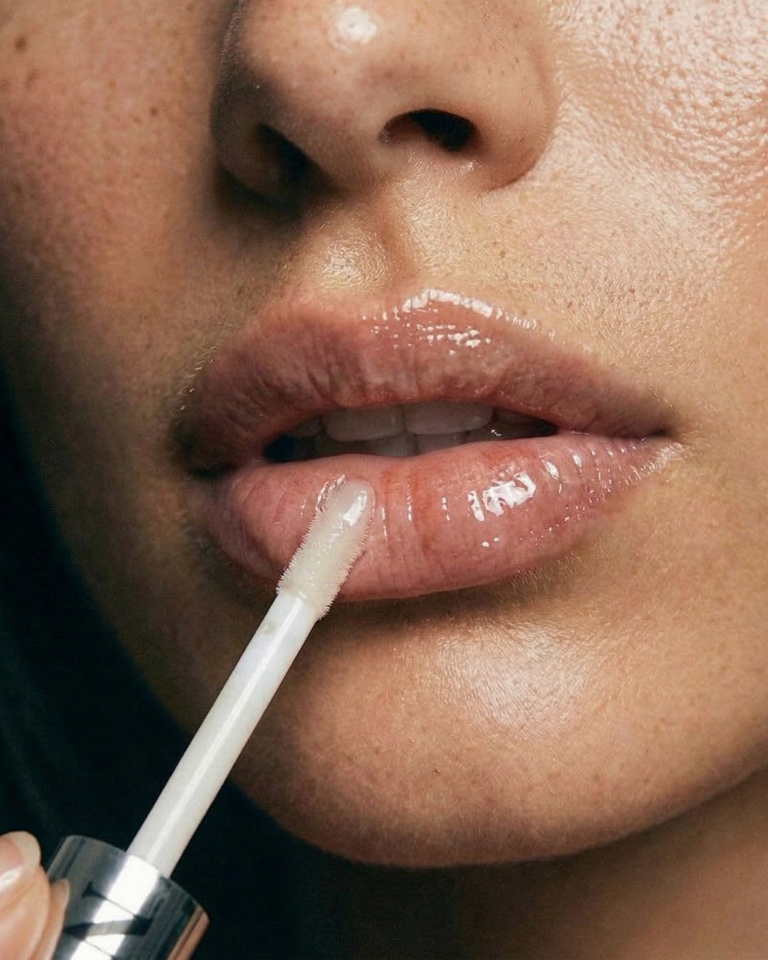 Nubyén Nude Lip Plumping Augmentation Gloss -best safe, reversible lip plumper and a natural alternative to fillers for fuller lips.Nubyen lip plumper, best lip plumper, lip plumping gloss, nubyen lip plumping balm, lip plumping balm, This Lip plumping gloss Nubyen Nude, its our best selling vegan and cruelty free gloss for fuller lips instantly, has natural ingredients such as collagen & hyaluronic acid, best lip plumping lipgloss, best lip plumper, lip filler, full lips, lip injections, to faced lip