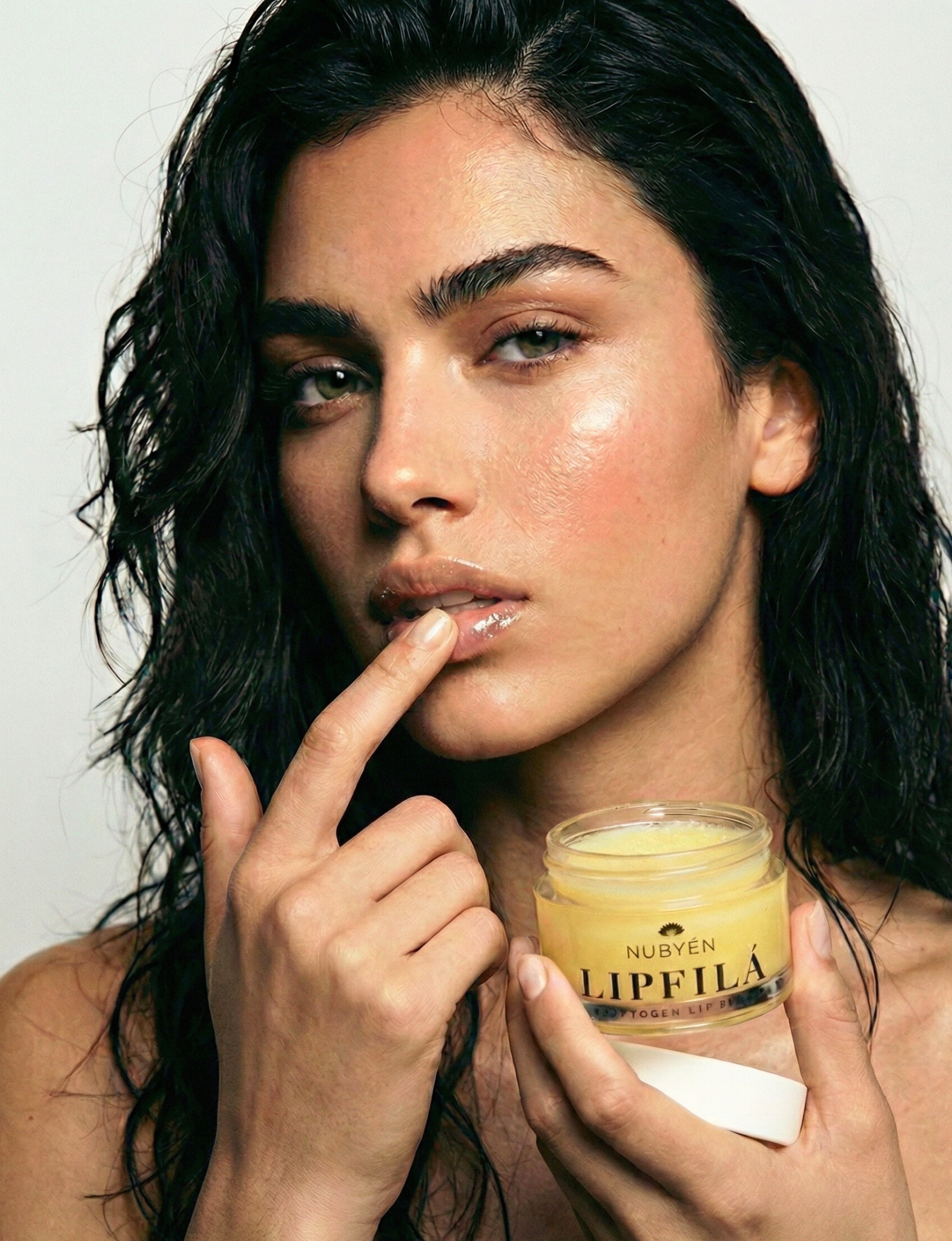 Nubyen lip plumper, best lip plumper, lip plumping gloss, nubyen lip plumping balm, lip plumping balm, This Lip plumping gloss Nubyen Nude, its our best selling vegan and cruelty free gloss for fuller lips instantly, has natural ingredients such as collagen & hyaluronic acid, best lip plumping lipgloss, best lip plumper, lip filler, full lips, lip injections, to faced lip injection, nubyen nude , nubyen lip fila, nubyen lip plumping balm , lip fila, tinted lip plumping elixir, nubyen nude , refy, sephora,