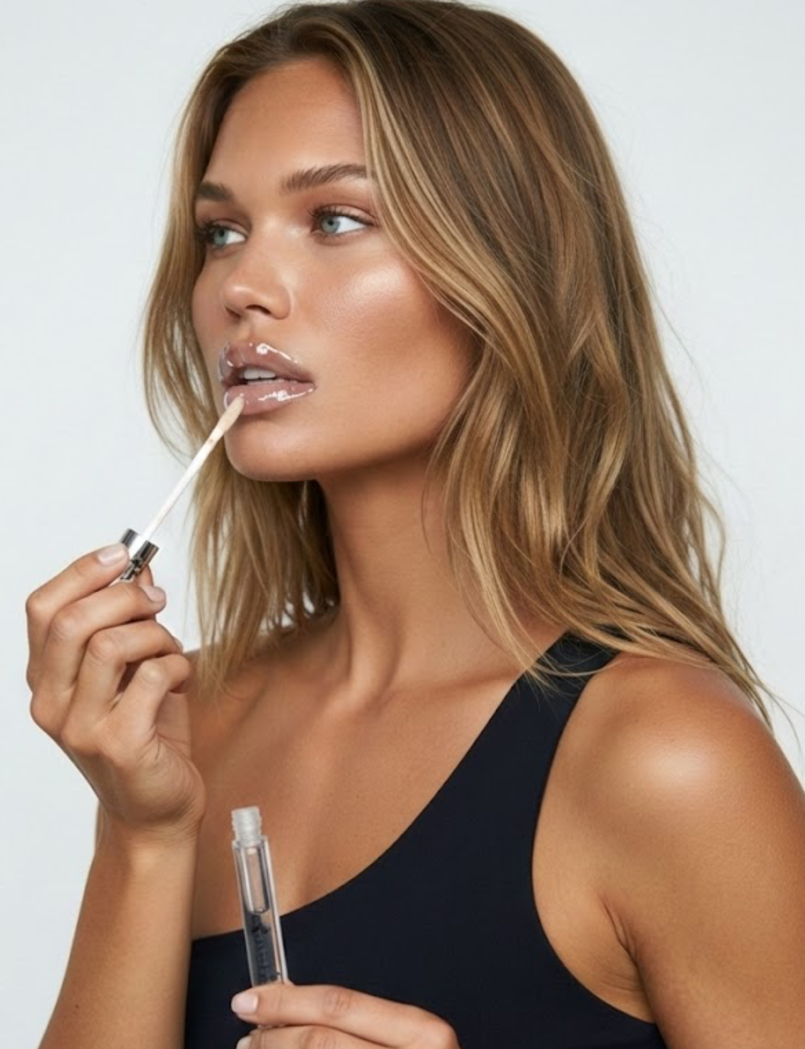 Nubyén Nude Lip Plumping Augmentation Gloss -best safe, reversible lip plumper and a natural alternative to fillers for fuller lips.